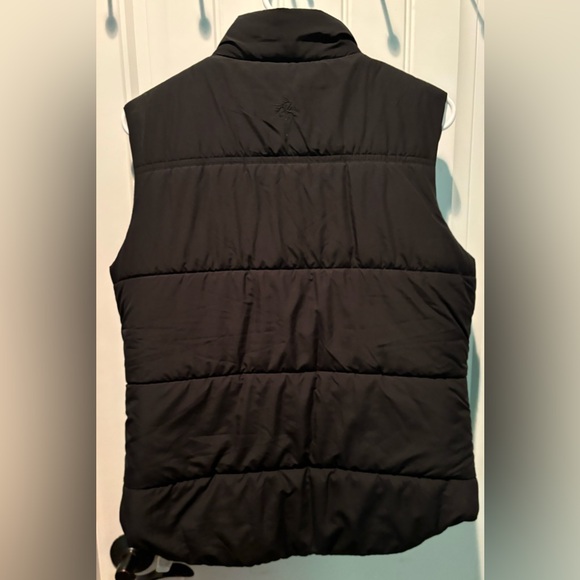 Legendary Whitetail women’s black vest NWOT size medium - Picture 5 of 5